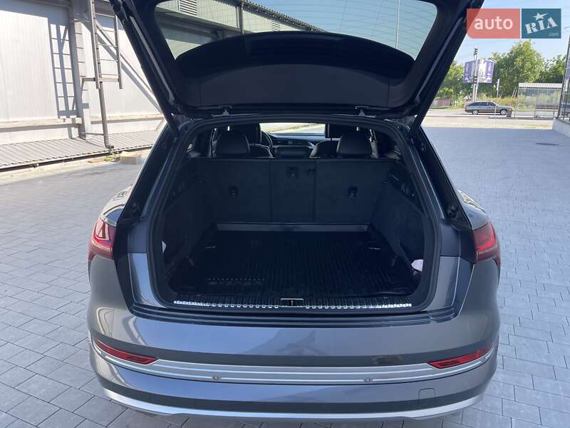 Внедорожник / Кроссовер Audi e-tron 2019 в Ивано-Франковске