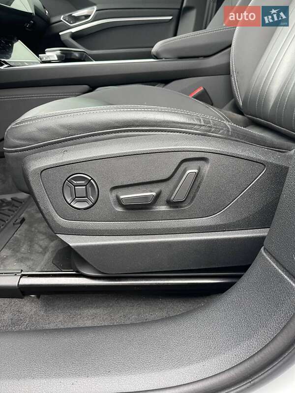 Внедорожник / Кроссовер Audi e-tron 2020 в Львове фото 12 Внедорожник / Кроссовер Audi e-tron 2020 в Львове