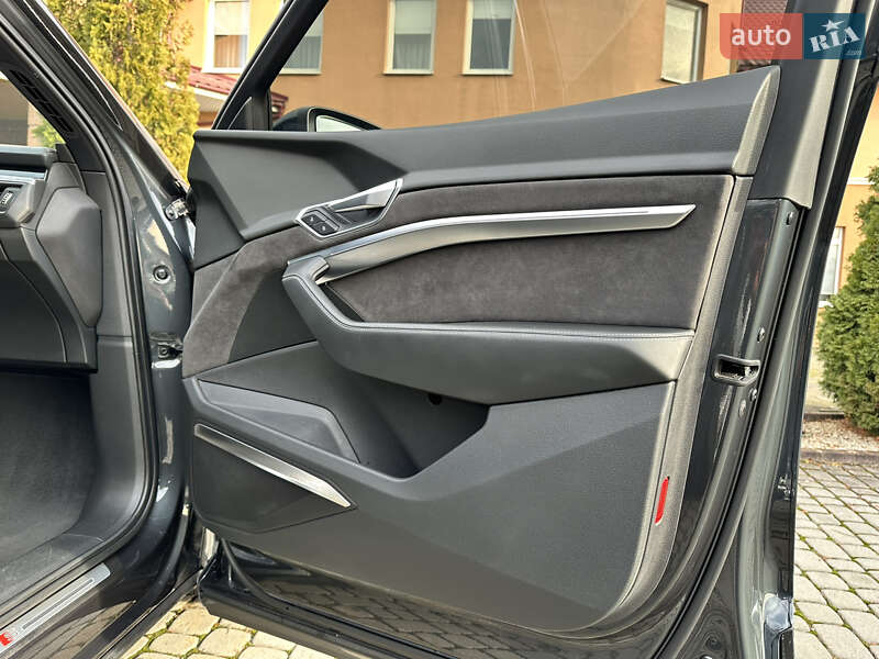 Внедорожник / Кроссовер Audi e-tron 2019 в Мукачево фото 32 Внедорожник / Кроссовер Audi e-tron 2019 в Мукачево