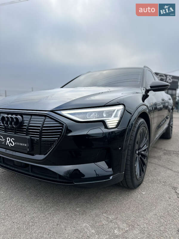 Внедорожник / Кроссовер Audi e-tron 2019 в Киеве