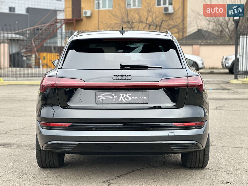 Внедорожник / Кроссовер Audi e-tron 2019 в Киеве