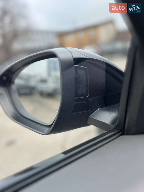 Внедорожник / Кроссовер Audi e-tron 2019 в Киеве