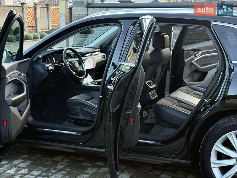 Внедорожник / Кроссовер Audi e-tron 2019 в Ровно