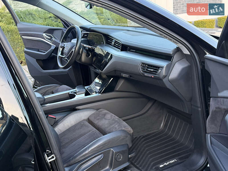 Внедорожник / Кроссовер Audi e-tron 2019 в Ровно