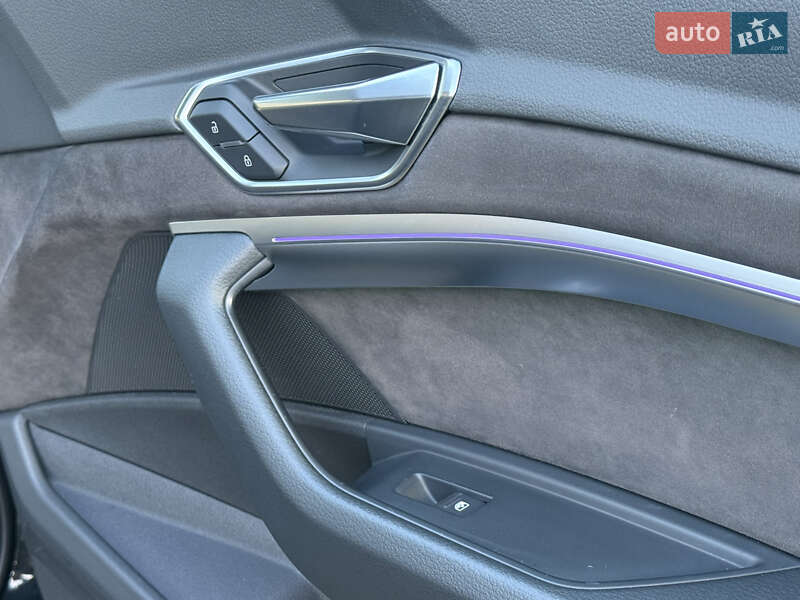 Внедорожник / Кроссовер Audi e-tron 2019 в Ровно