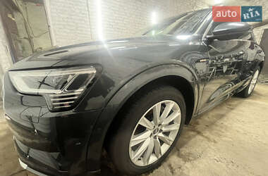 Внедорожник / Кроссовер Audi e-tron 2020 в Киеве