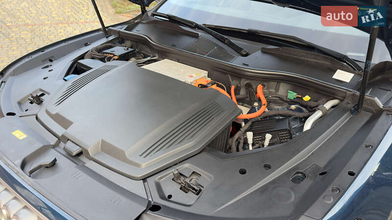 Внедорожник / Кроссовер Audi e-tron 2020 в Сваляве фото 37 Внедорожник / Кроссовер Audi e-tron 2020 в Сваляве