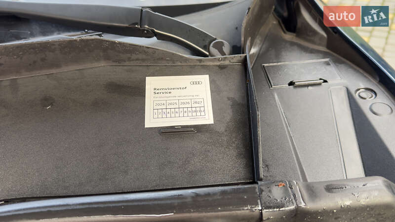 Внедорожник / Кроссовер Audi e-tron 2020 в Сваляве фото 39 Внедорожник / Кроссовер Audi e-tron 2020 в Сваляве