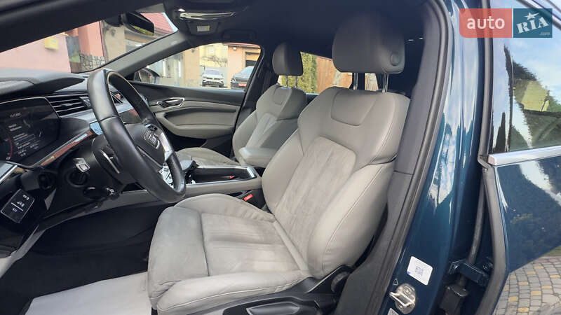 Внедорожник / Кроссовер Audi e-tron 2020 в Сваляве фото 58 Внедорожник / Кроссовер Audi e-tron 2020 в Сваляве