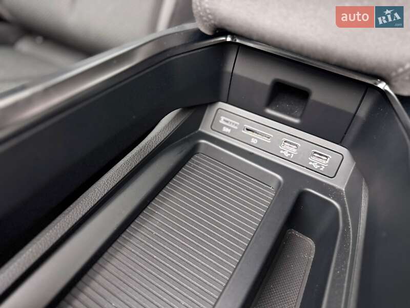 Внедорожник / Кроссовер Audi e-tron 2019 в Ивано-Франковске
