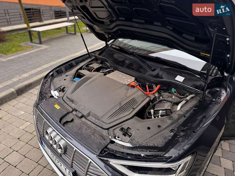 Внедорожник / Кроссовер Audi e-tron 2019 в Ивано-Франковске
