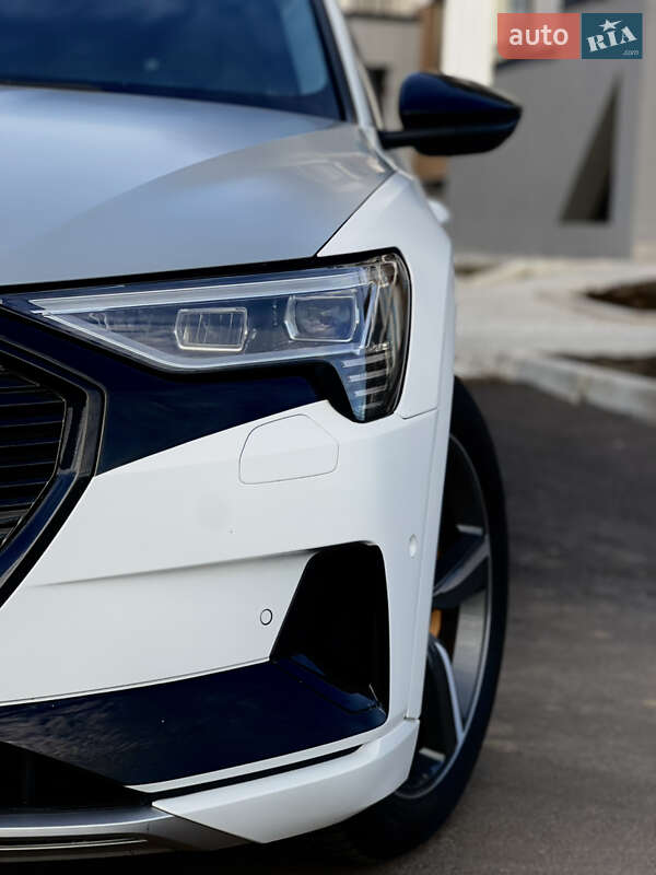 Внедорожник / Кроссовер Audi e-tron 2019 в Тернополе