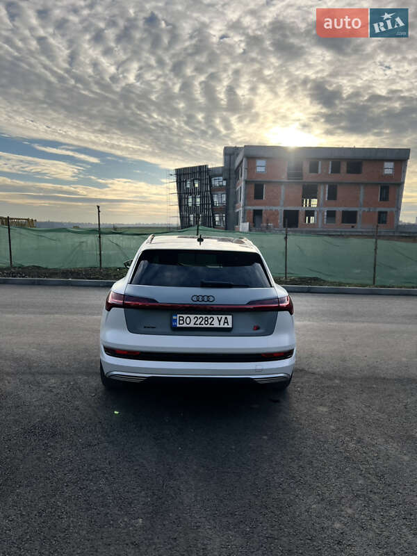 Внедорожник / Кроссовер Audi e-tron 2019 в Тернополе