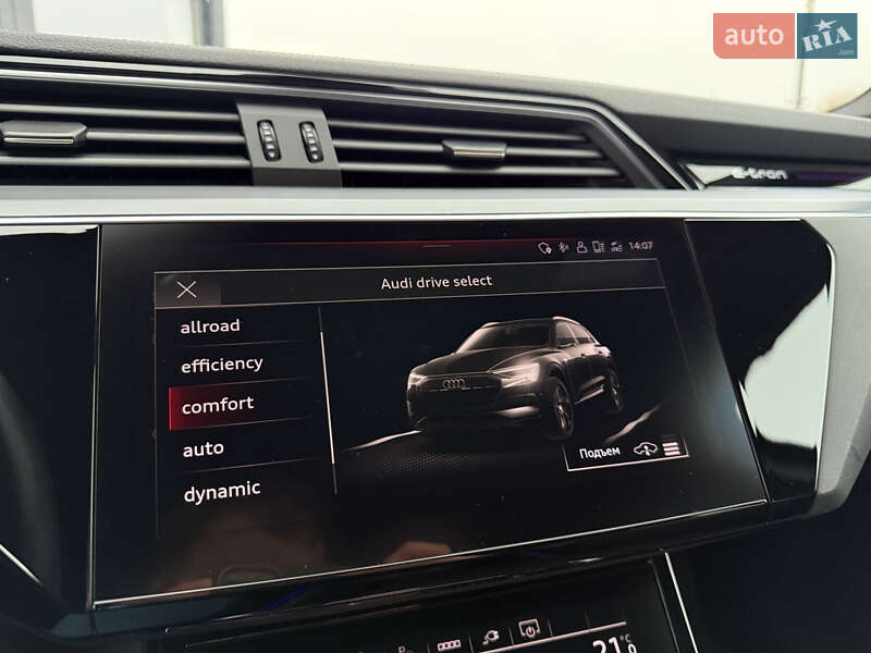 Внедорожник / Кроссовер Audi e-tron 2021 в Мукачево