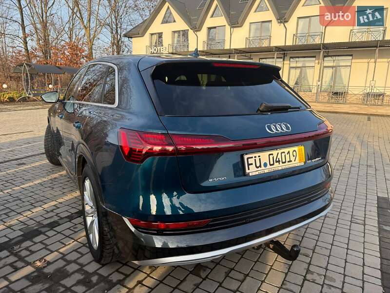 Внедорожник / Кроссовер Audi e-tron 2019 в Хусте
