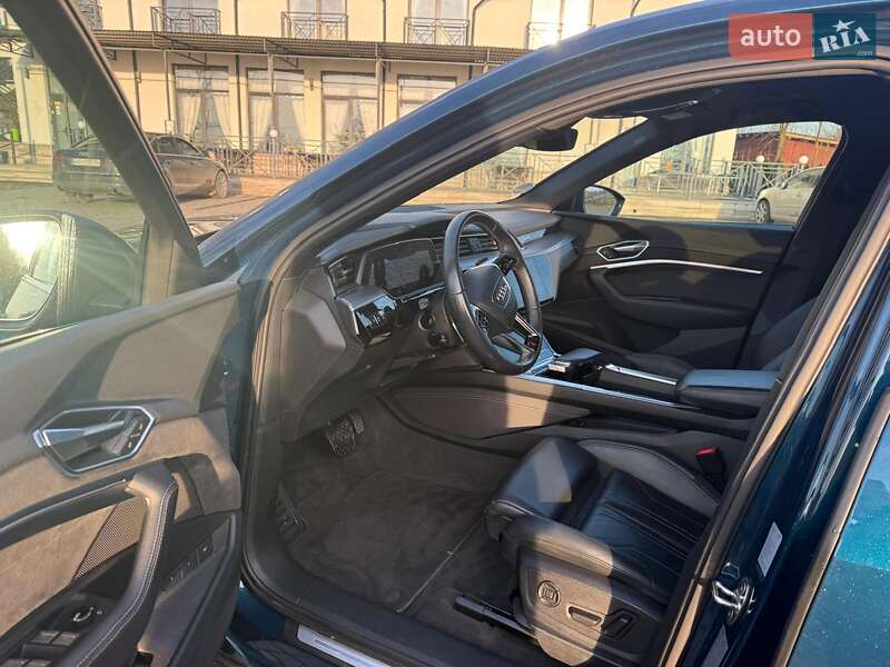 Внедорожник / Кроссовер Audi e-tron 2019 в Хусте