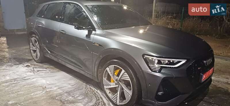Позашляховик / Кросовер Audi e-tron 2021 в Дніпрі