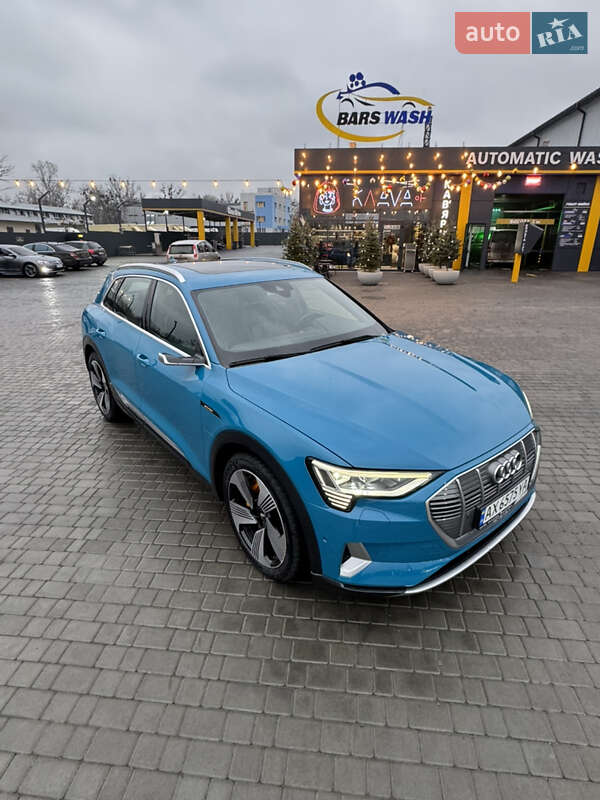 Внедорожник / Кроссовер Audi e-tron 2019 в Харькове