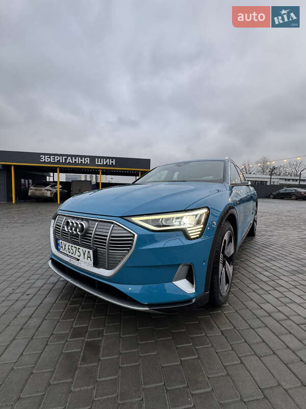 Внедорожник / Кроссовер Audi e-tron 2019 в Харькове