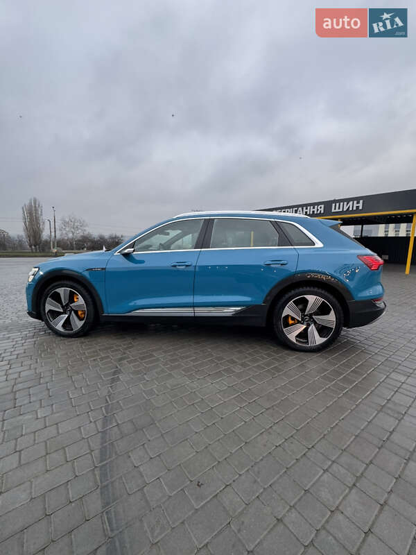 Внедорожник / Кроссовер Audi e-tron 2019 в Харькове