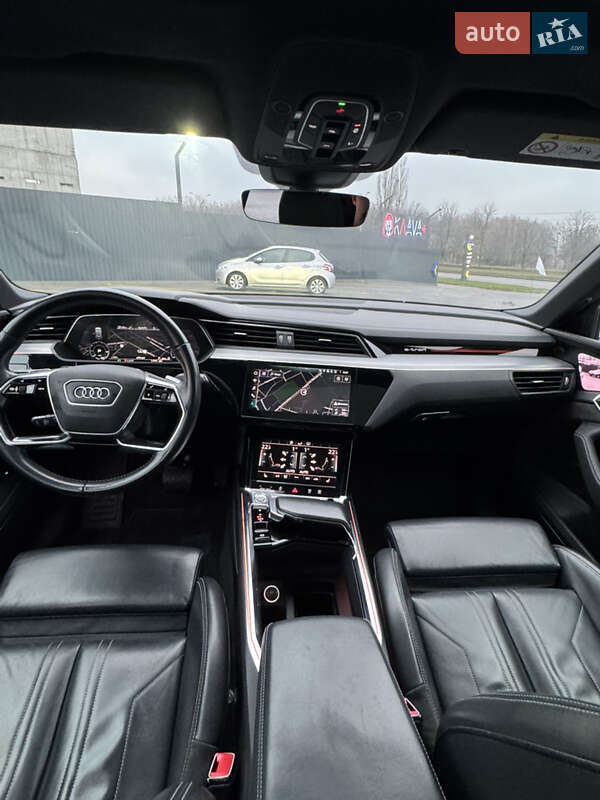 Внедорожник / Кроссовер Audi e-tron 2019 в Харькове
