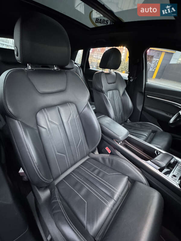 Внедорожник / Кроссовер Audi e-tron 2019 в Харькове
