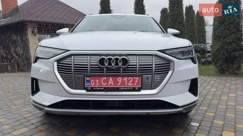 Внедорожник / Кроссовер Audi e-tron 2019 в Сваляве