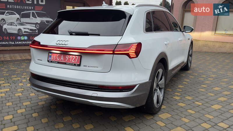 Внедорожник / Кроссовер Audi e-tron 2019 в Сваляве