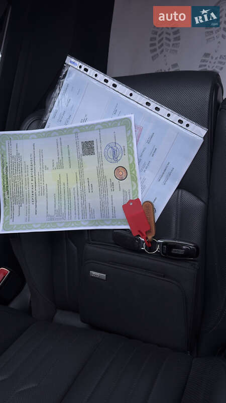 Внедорожник / Кроссовер Audi e-tron 2019 в Сваляве