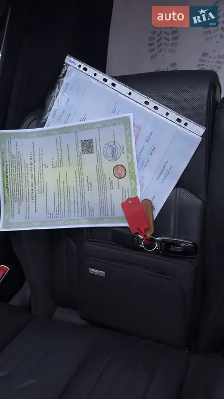 Внедорожник / Кроссовер Audi e-tron 2019 в Сваляве документ