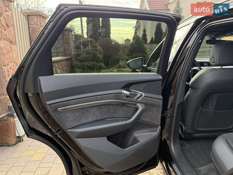 Внедорожник / Кроссовер Audi e-tron 2021 в Тернополе