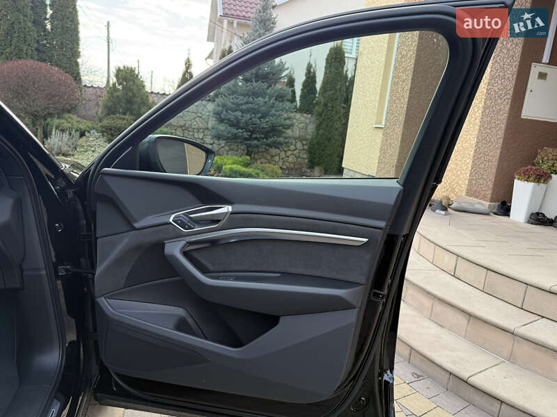 Внедорожник / Кроссовер Audi e-tron 2021 в Тернополе