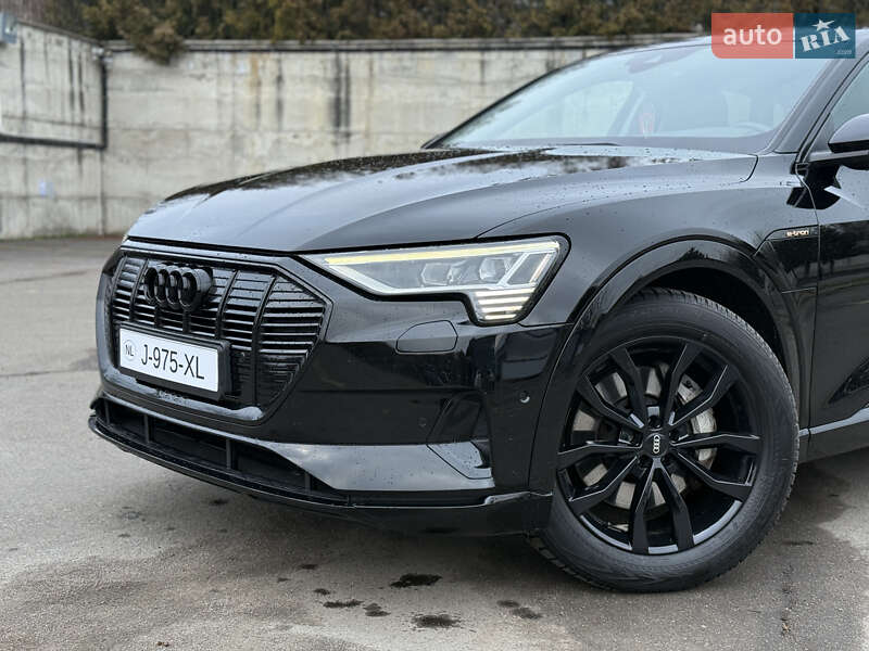Внедорожник / Кроссовер Audi e-tron 2021 в Ровно фото 17 Внедорожник / Кроссовер Audi e-tron 2021 в Ровно