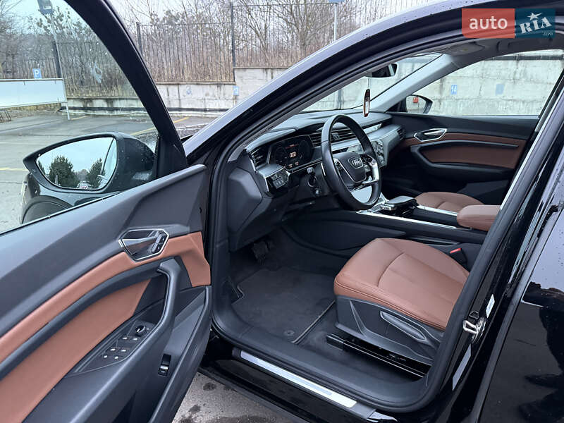 Внедорожник / Кроссовер Audi e-tron 2021 в Ровно фото 33 Внедорожник / Кроссовер Audi e-tron 2021 в Ровно