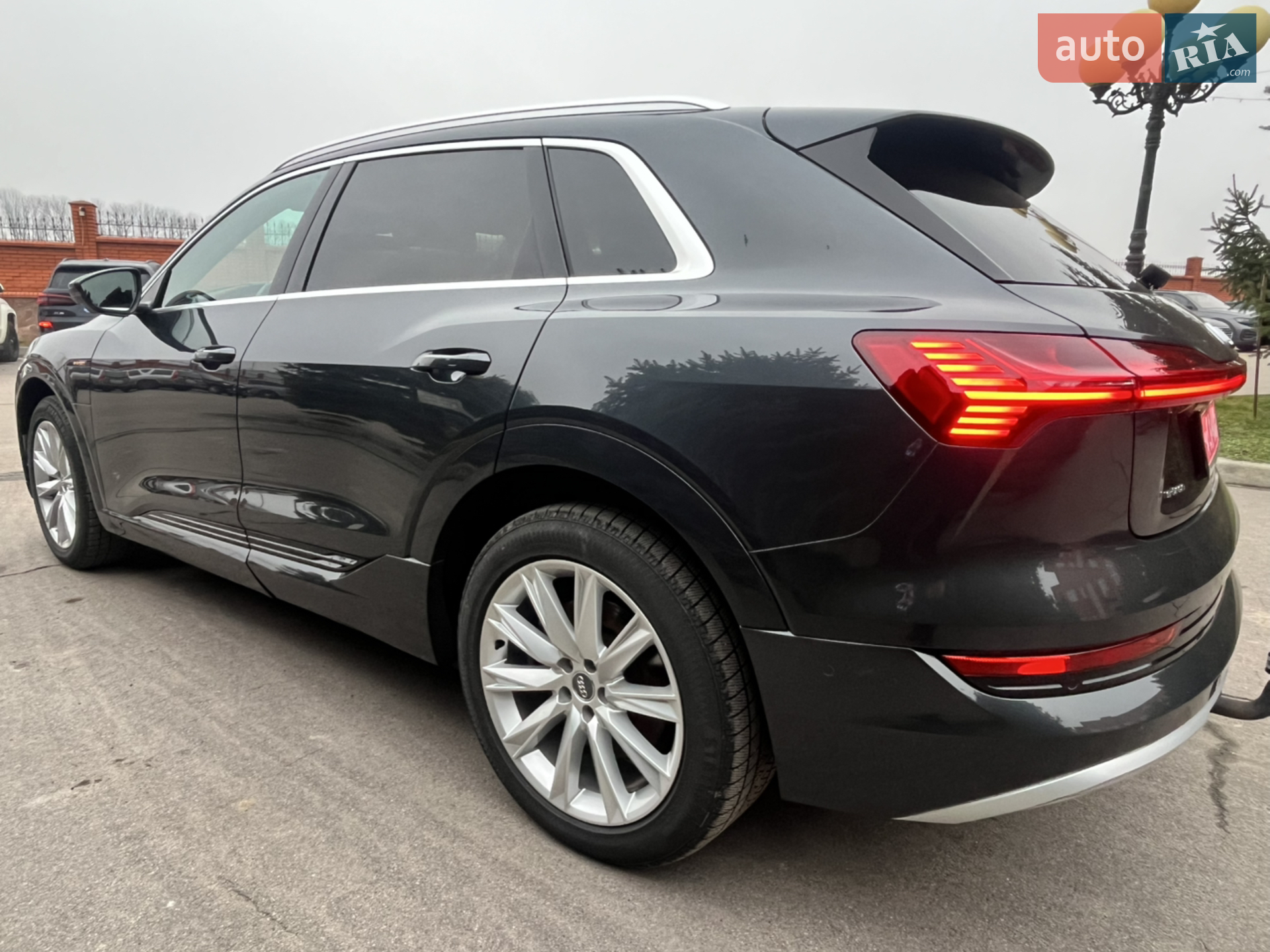 2020 Audi e-tron - мініатюра 55