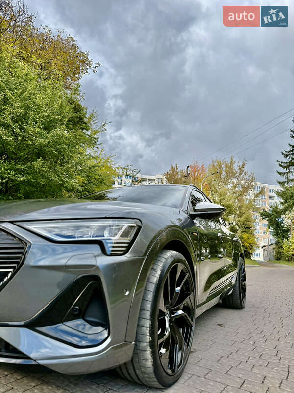Внедорожник / Кроссовер Audi e-tron 2020 в Львове