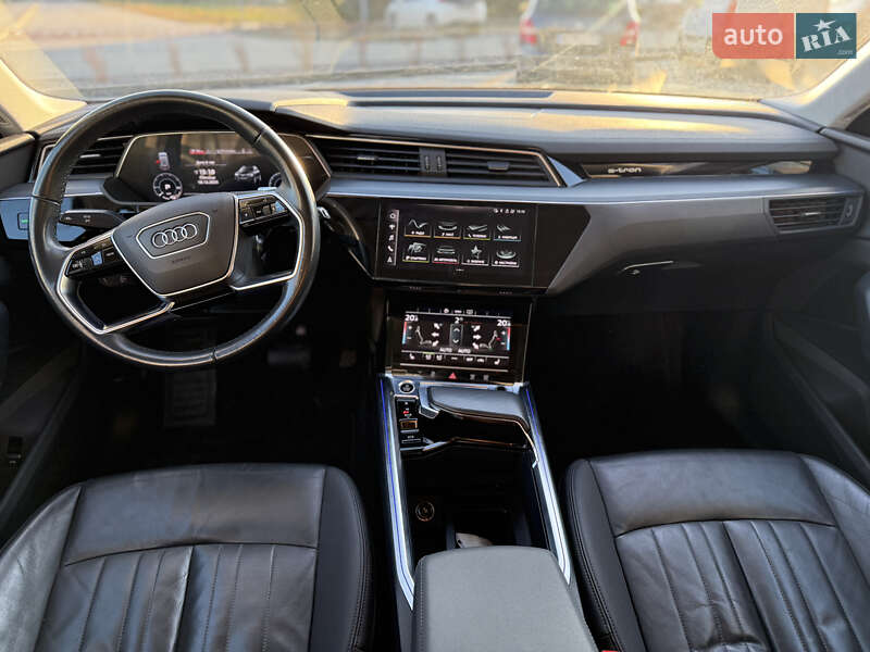 Внедорожник / Кроссовер Audi e-tron 2020 в Городке