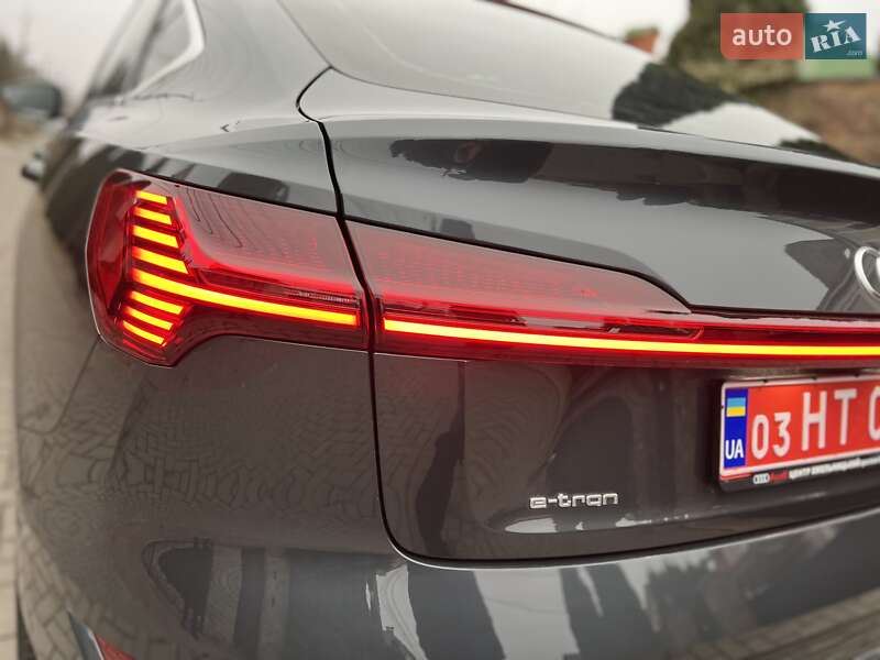 Позашляховик / Кросовер Audi e-tron 2023 в Хмельницькому