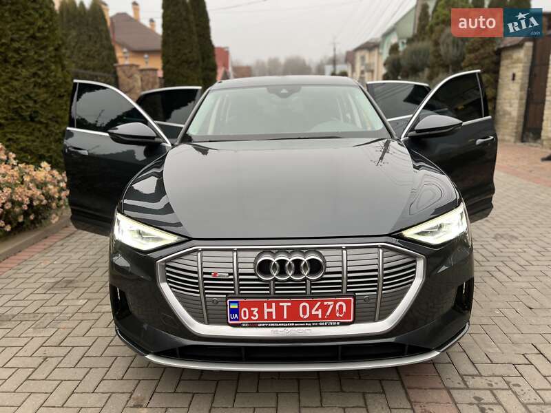Позашляховик / Кросовер Audi e-tron 2023 в Хмельницькому