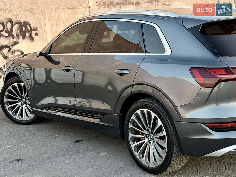 Внедорожник / Кроссовер Audi e-tron 2020 в Львове
