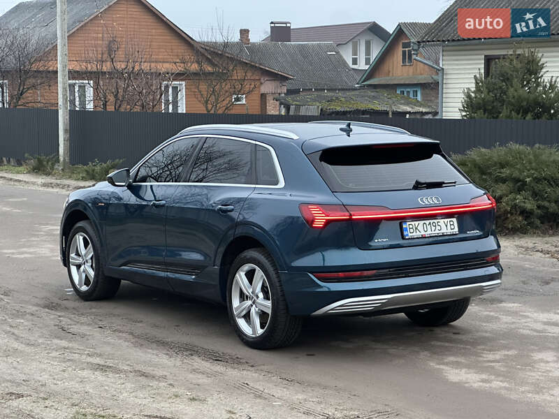 Внедорожник / Кроссовер Audi e-tron 2019 в Ровно