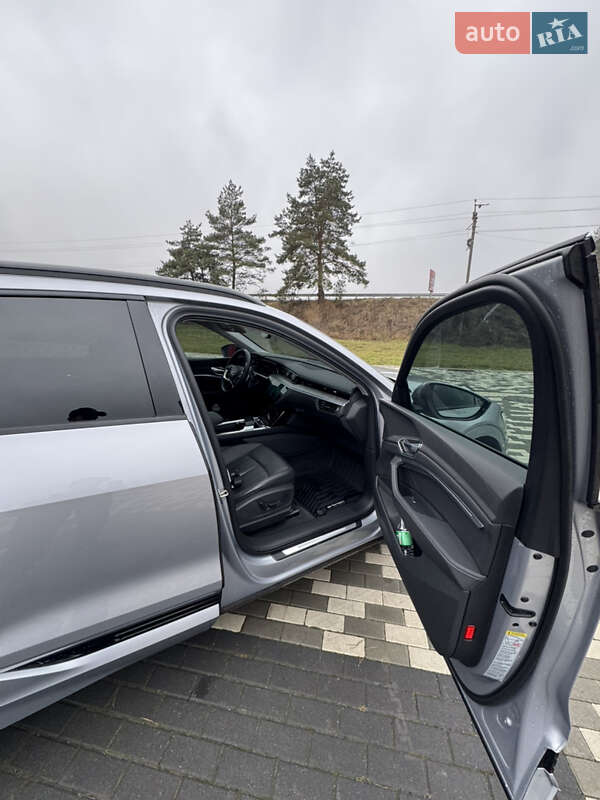 Внедорожник / Кроссовер Audi e-tron 2022 в Львове