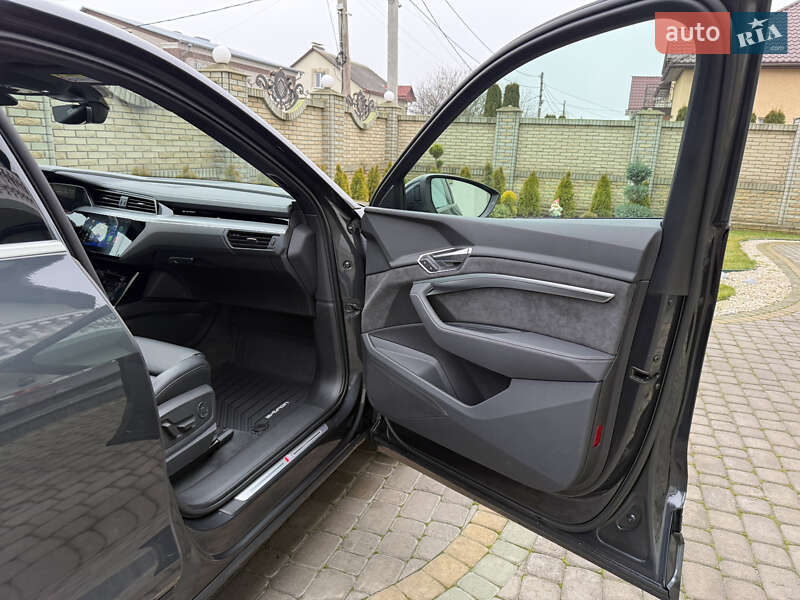 Внедорожник / Кроссовер Audi e-tron 2021 в Тернополе