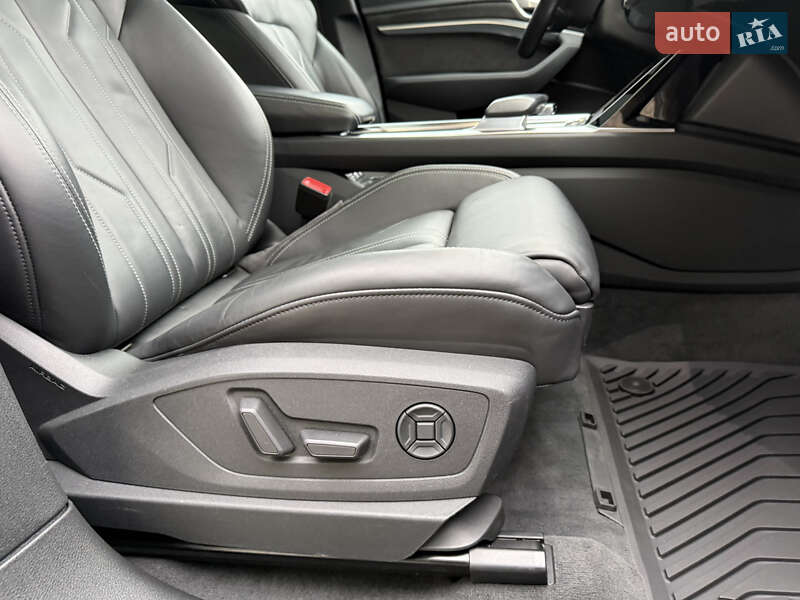 Внедорожник / Кроссовер Audi e-tron 2021 в Тернополе