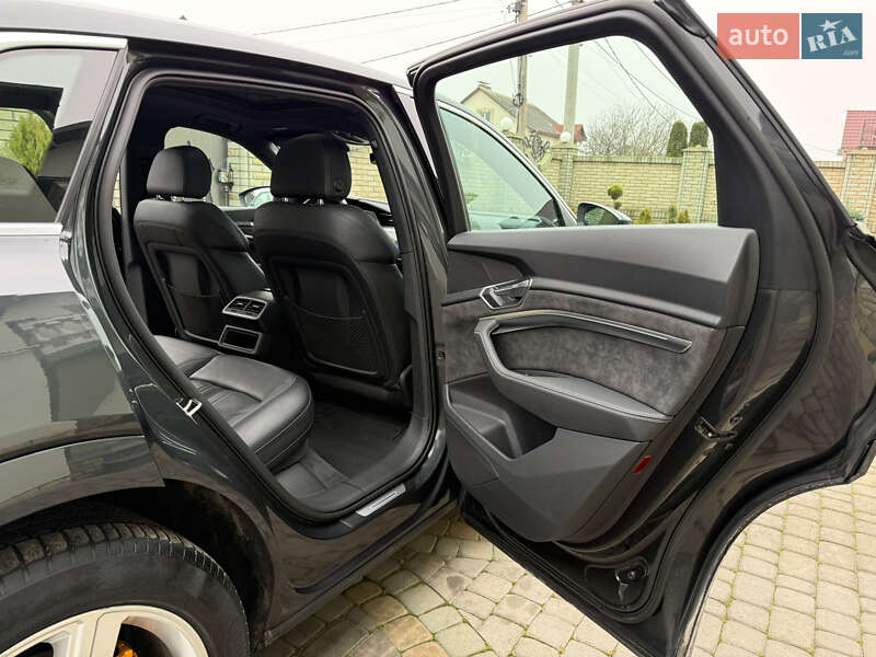 Внедорожник / Кроссовер Audi e-tron 2021 в Тернополе