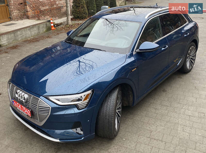 Внедорожник / Кроссовер Audi e-tron 2019 в Львове