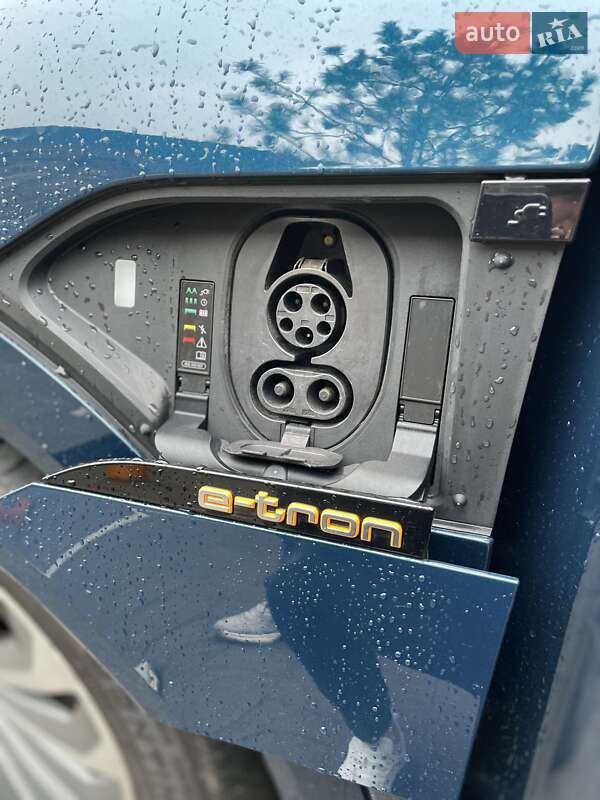 Внедорожник / Кроссовер Audi e-tron 2019 в Львове