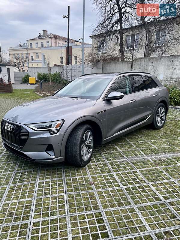 Внедорожник / Кроссовер Audi e-tron 2020 в Львове
