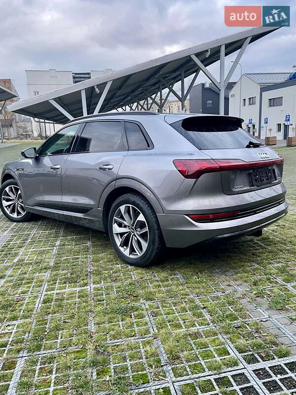 Внедорожник / Кроссовер Audi e-tron 2020 в Львове