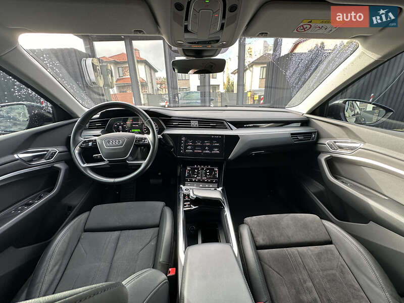 Внедорожник / Кроссовер Audi e-tron 2022 в Киеве
